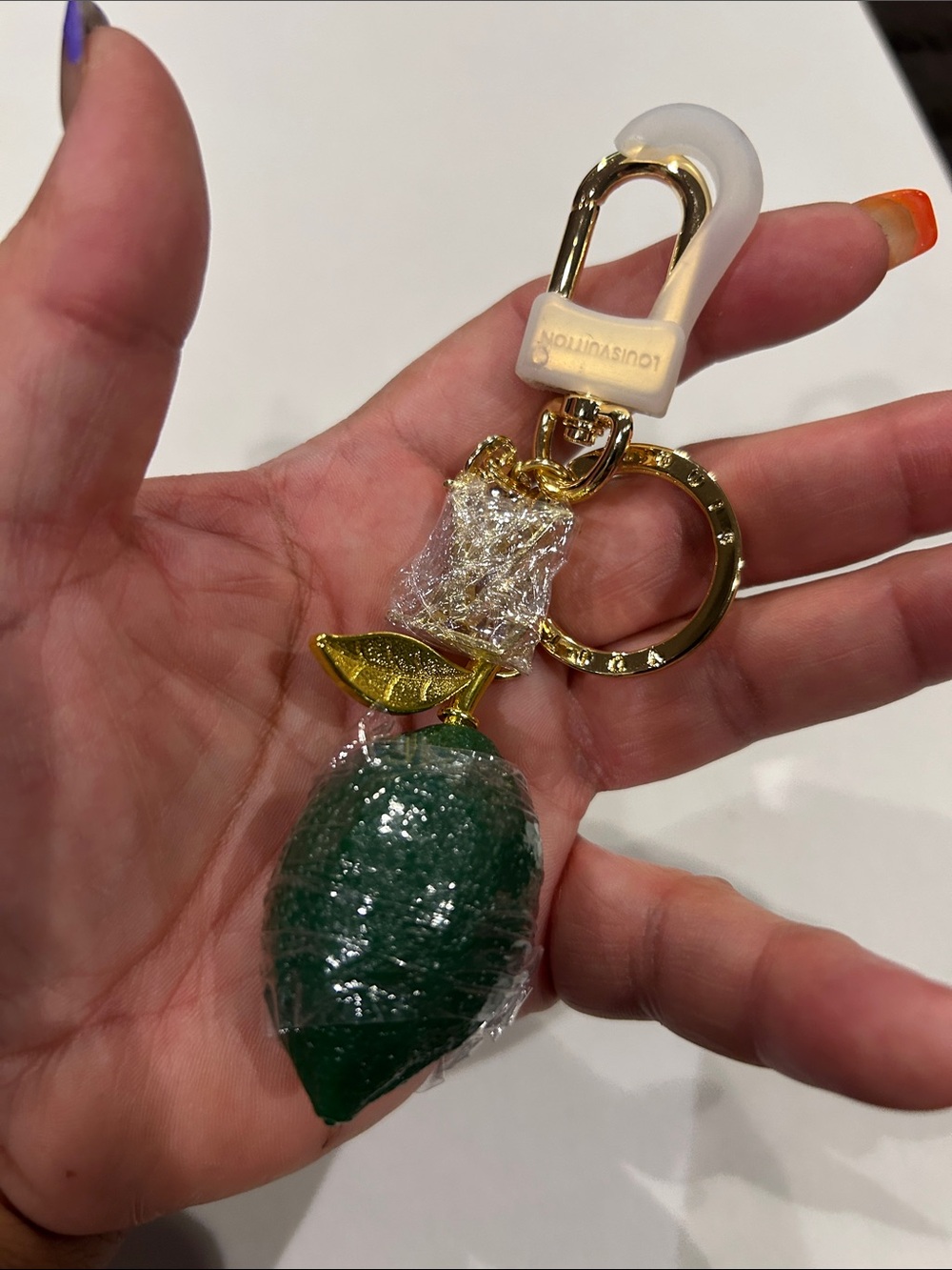 Lime Charm - Picture 3 of 3